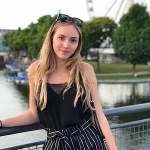 Meet your Posher, Alyssa